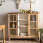 مكتبة خشبية