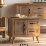 طاولة جانبية